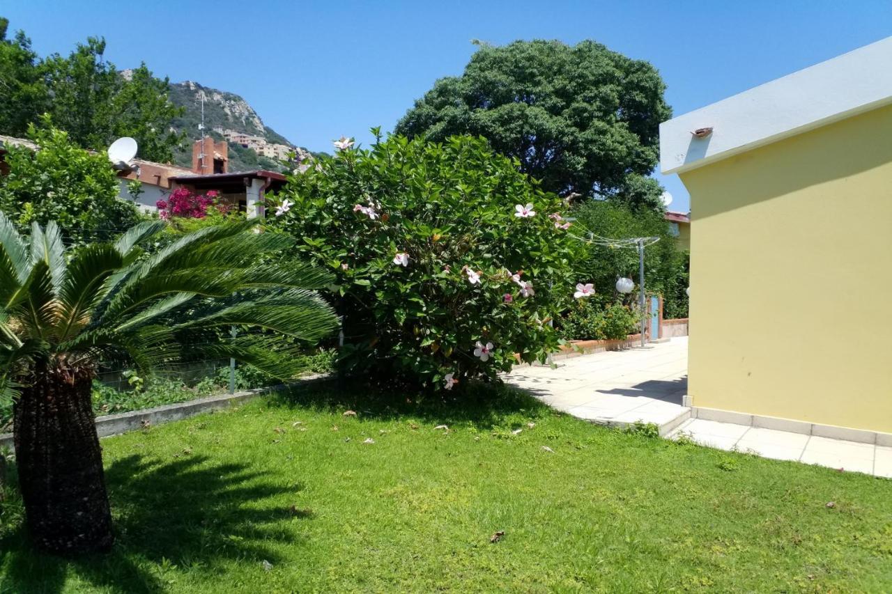 Villa Azzurra Nel Centro Di Costa Rei Exterior photo