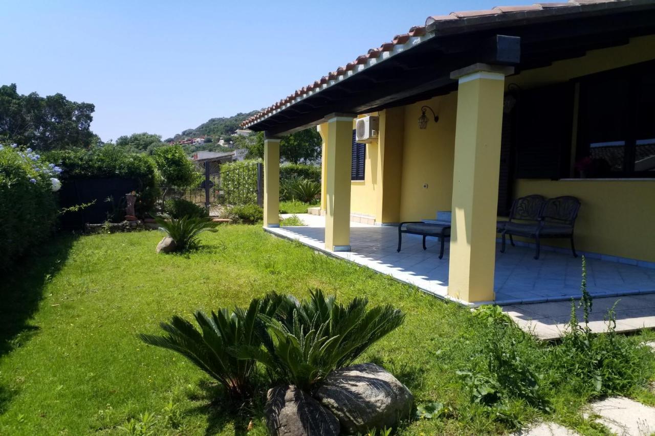 Villa Azzurra Nel Centro Di Costa Rei Exterior photo