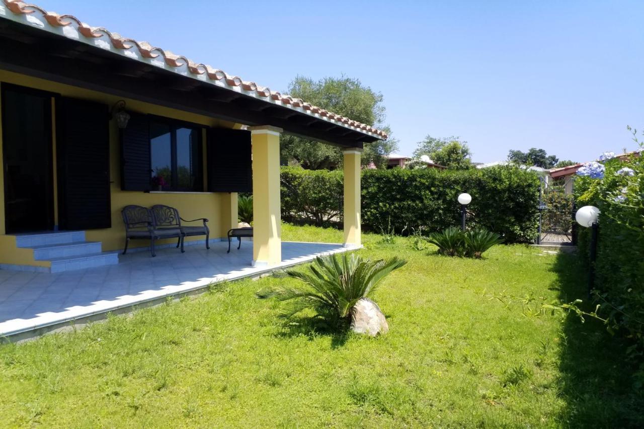 Villa Azzurra Nel Centro Di Costa Rei Exterior photo
